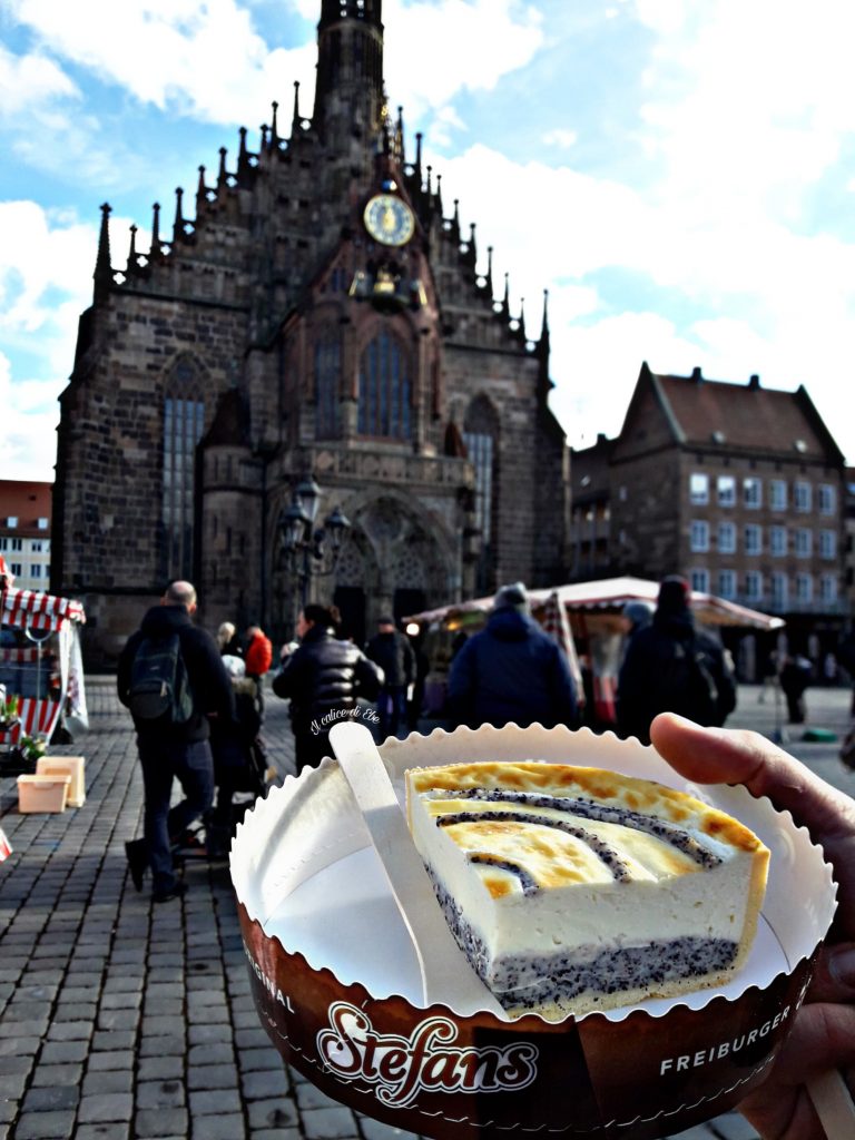 Norimberga, piazza del mercato (Hauptmarkt)