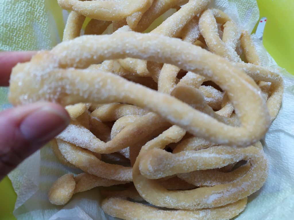 Squaratielli o 'fritti a vento' 