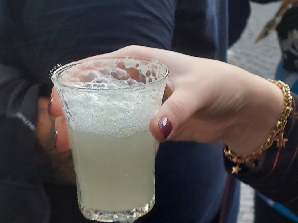 Limonata a cosce aperte Napoli