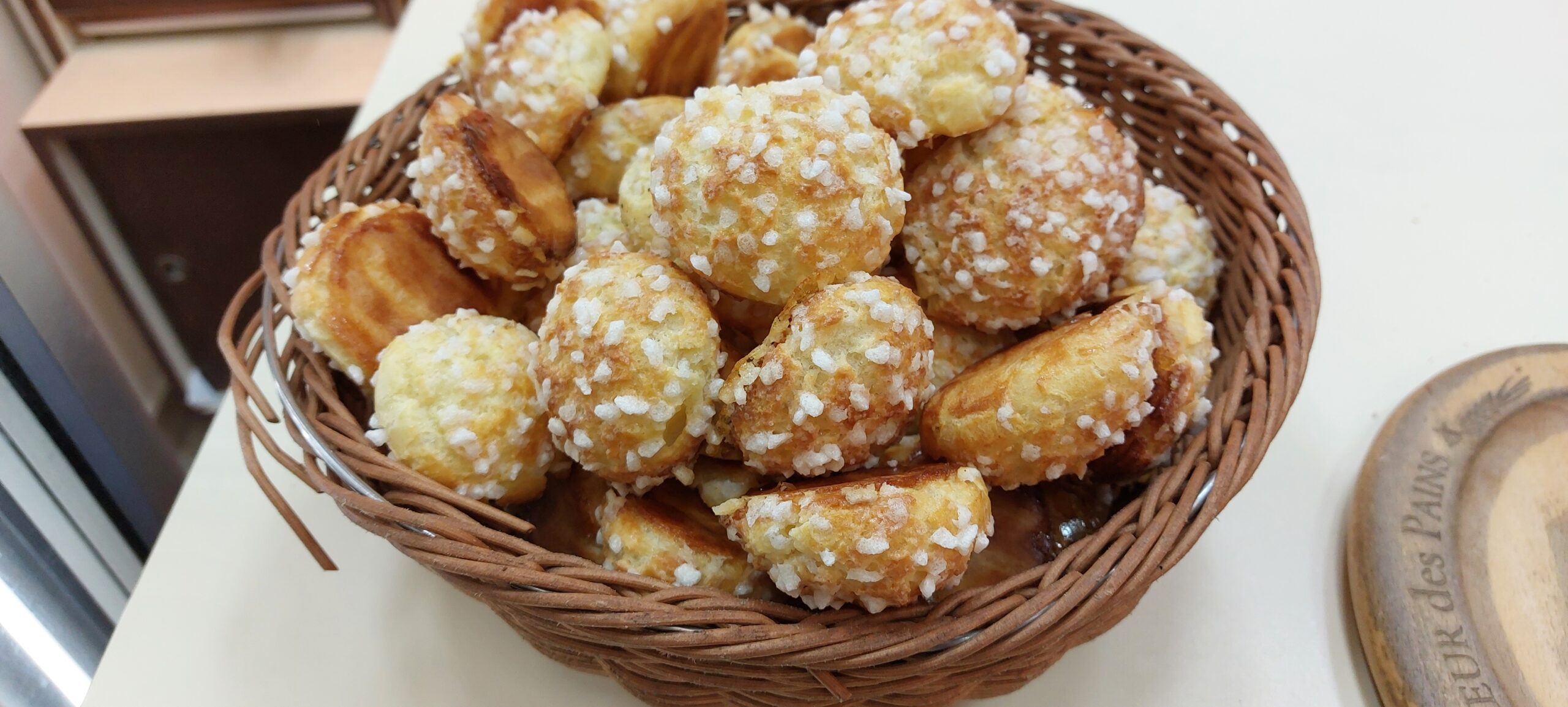 Cosa mangiare a Parigi chouquettes