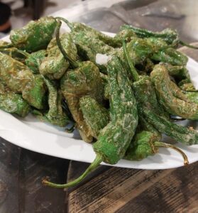 Cosa mangiare a Madrid: pimientos de Padron